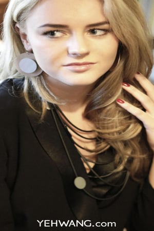 Necklace Artistic Oval and Circles Pink Aluminum h5 Picture3